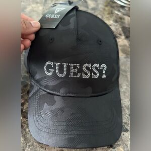 GUESS FASHION HAT